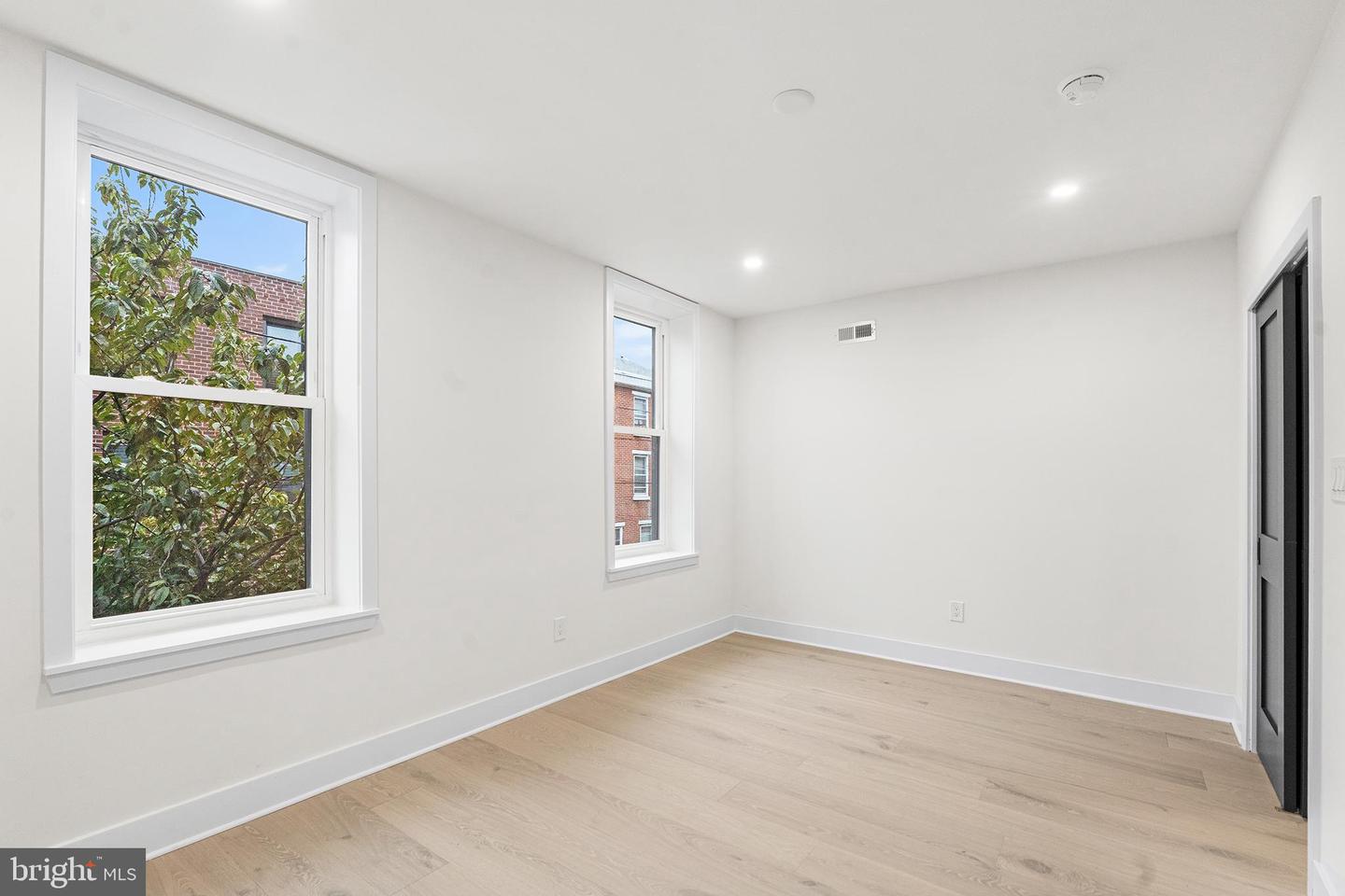 Philadelphia, Pennsylvania, 19125, United States, 3 Bedrooms Bedrooms, ,3 BathroomsBathrooms,Residential,For Sale,1954864
