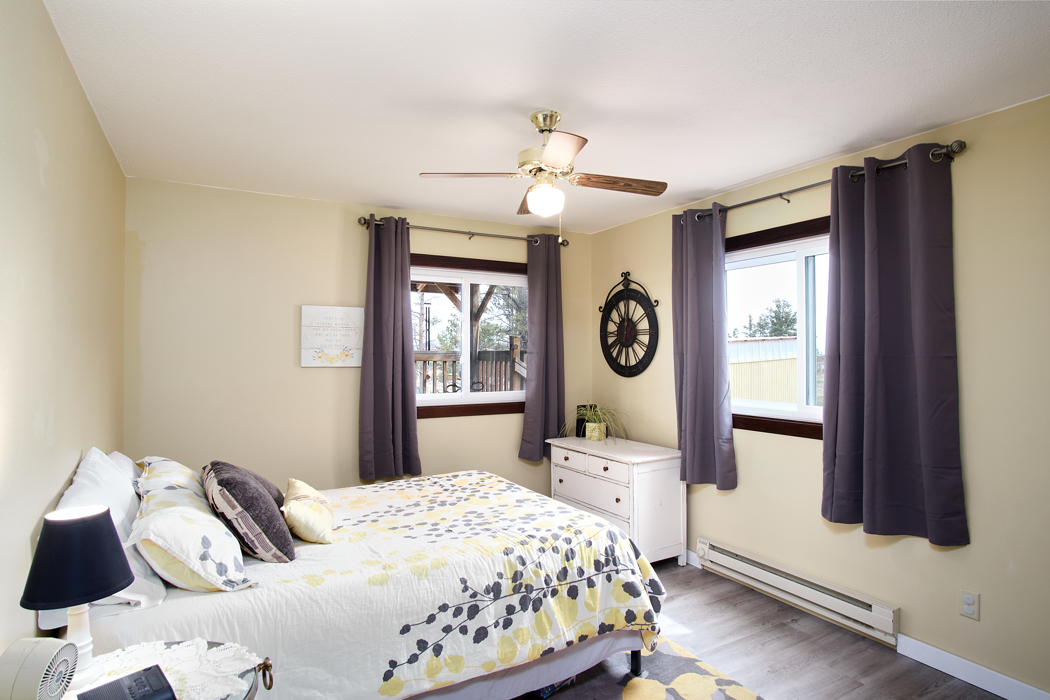 Hot Springs, South Dakota, 57747, United States, 3 Bedrooms Bedrooms, ,2 BathroomsBathrooms,Residential,For Sale,1993817