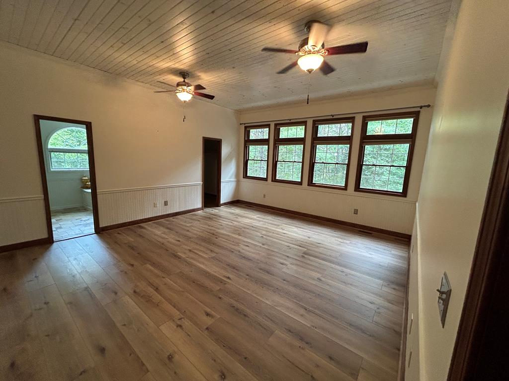 Blue Ridge, Georgia, 30513, United States, 3 Bedrooms Bedrooms, ,4 BathroomsBathrooms,Residential,For Sale,1858948
