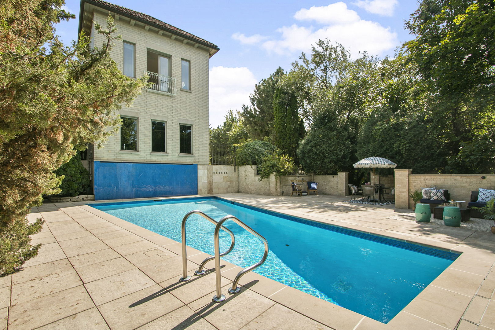 Winnetka, Illinois, 60093, United States, 6 Bedrooms Bedrooms, ,8 BathroomsBathrooms,Residential,For Sale,1991564