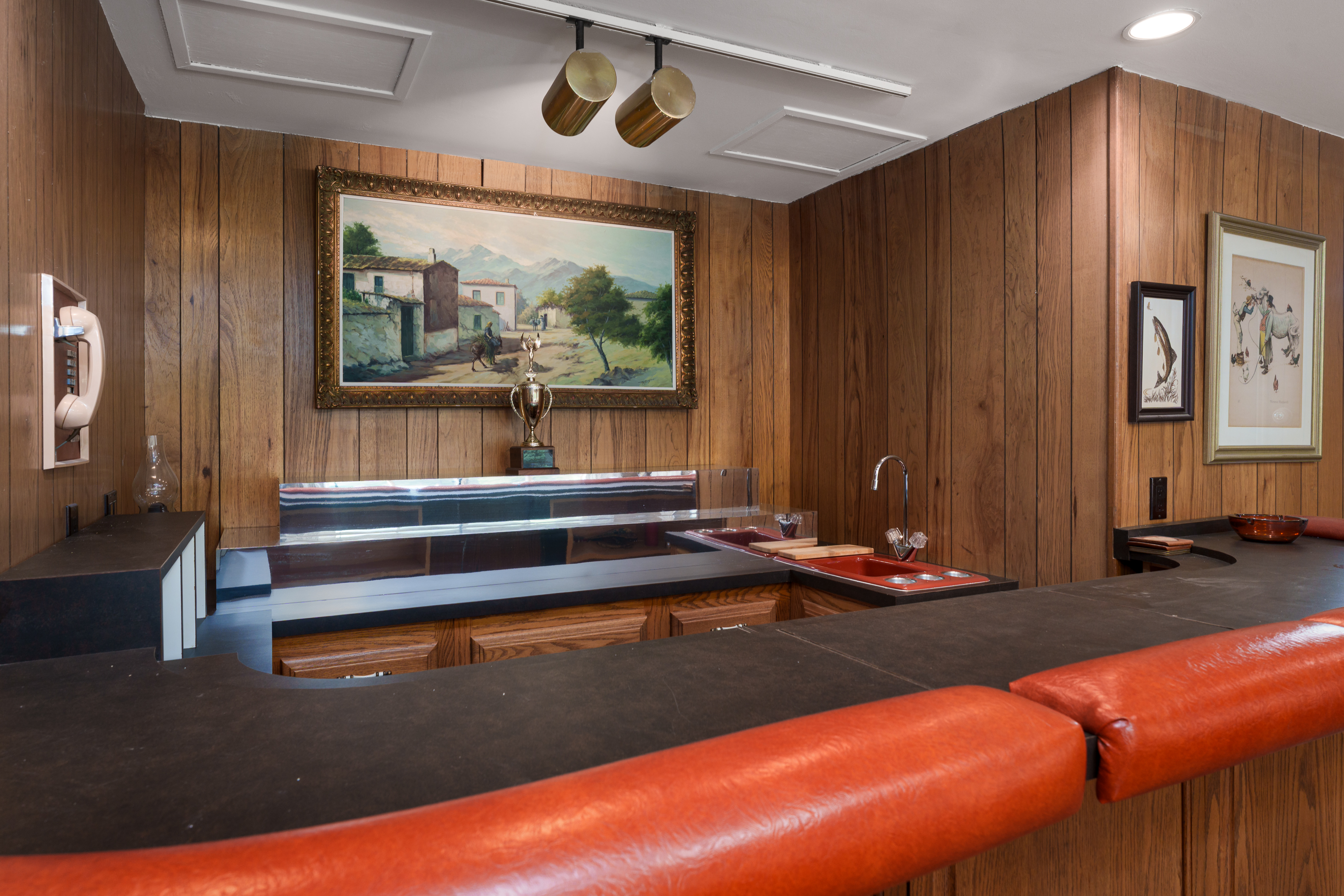  Ahead-of-Its-Time Design, Builder-Crafted Home with Elevator & First Floor Suite - 物件實景