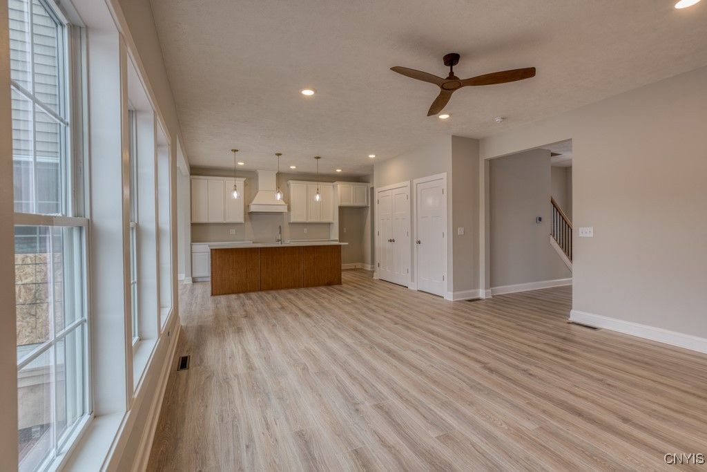 Baldwinsville, New York, 13027, United States, 4 Bedrooms Bedrooms, ,3 BathroomsBathrooms,Residential,For Sale,1906814