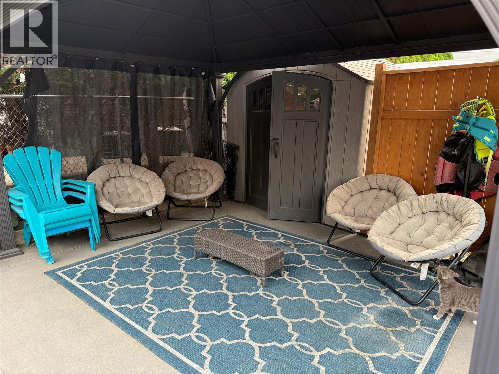 KAMLOOPS, British Columbia, V2H 1N1, CA, 4 Bedrooms Bedrooms, ,4 BathroomsBathrooms,Residential,For Sale,1947764