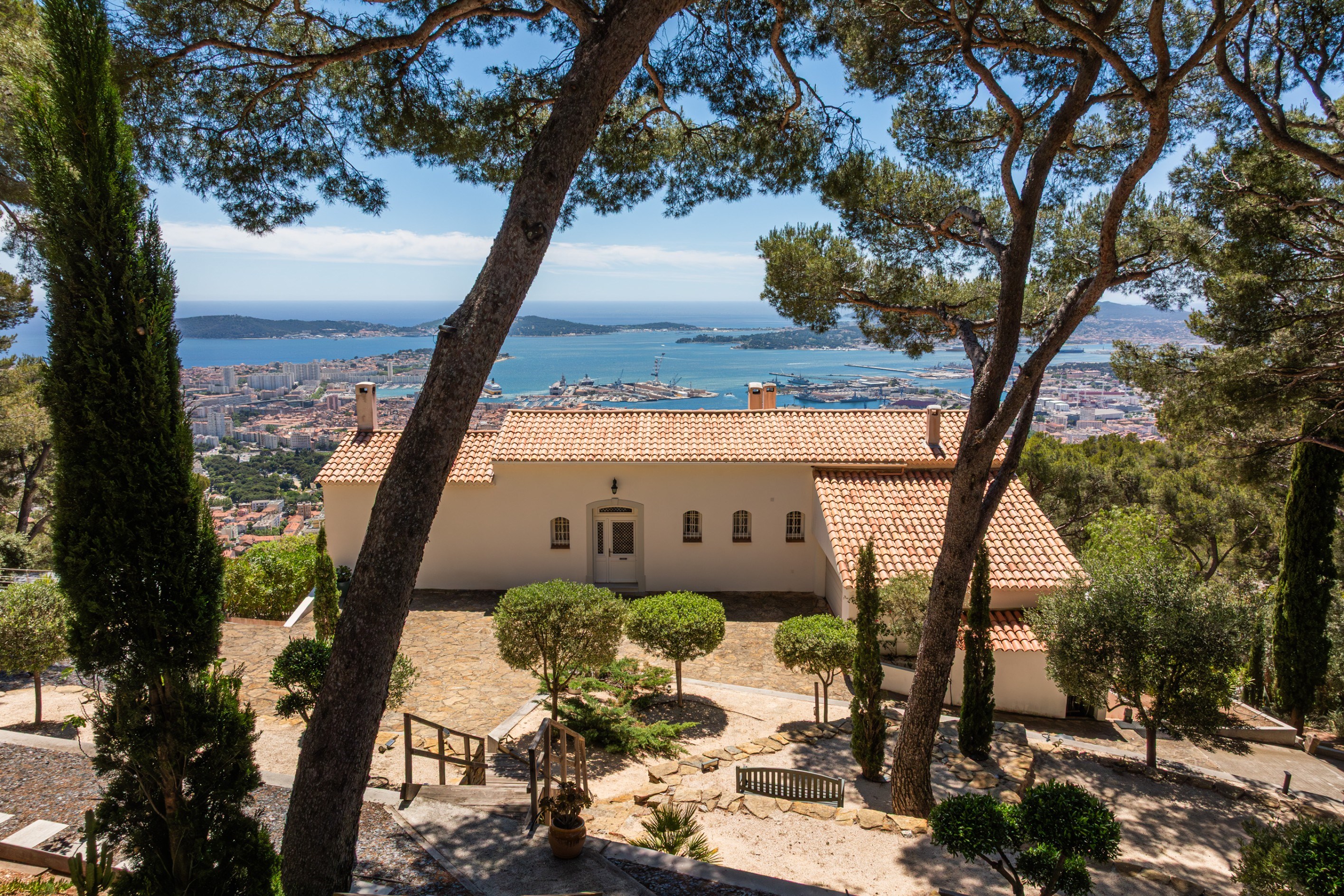  Toulon, Le Faron – Elevated Property with Panoramic Sea Views - 物件實景