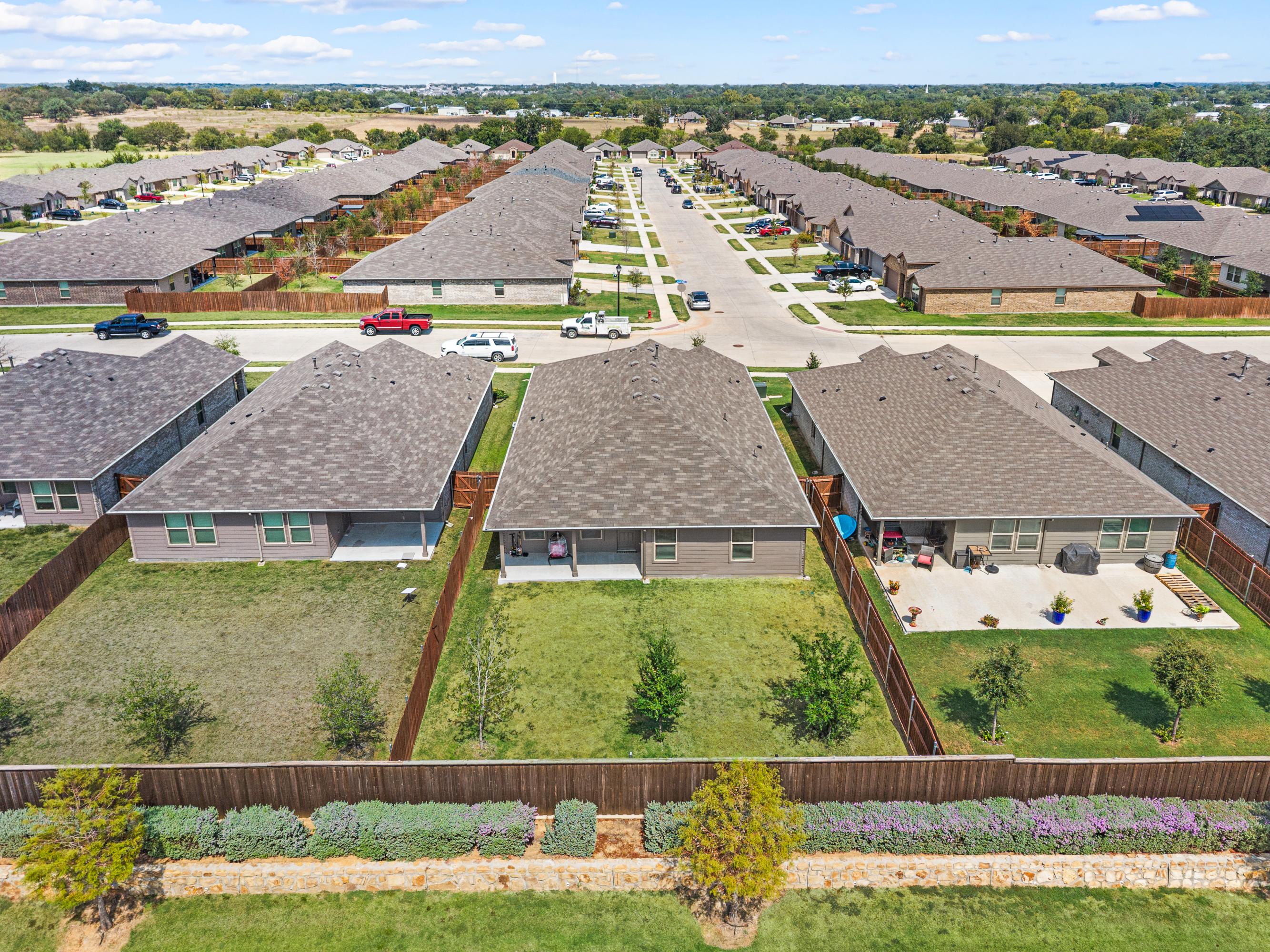  320 Sculptors Crossing, Springtown, TX, 76082 - 物件實景