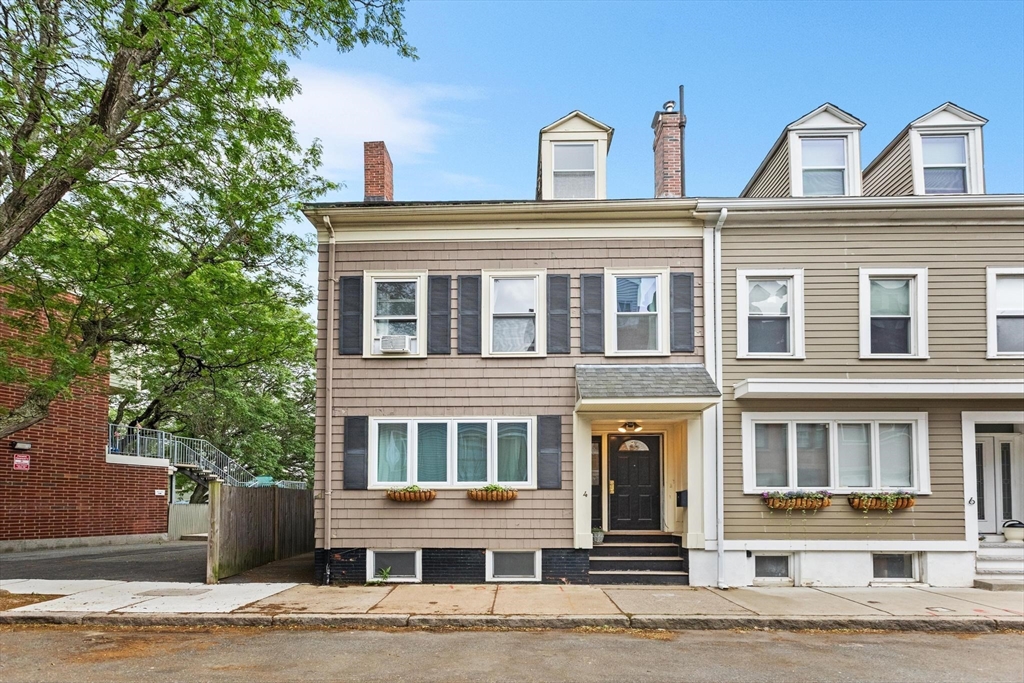Boston, Massachusetts, 02129, United States, 5 Bedrooms Bedrooms, ,2 BathroomsBathrooms,Residential,For Sale,1890648