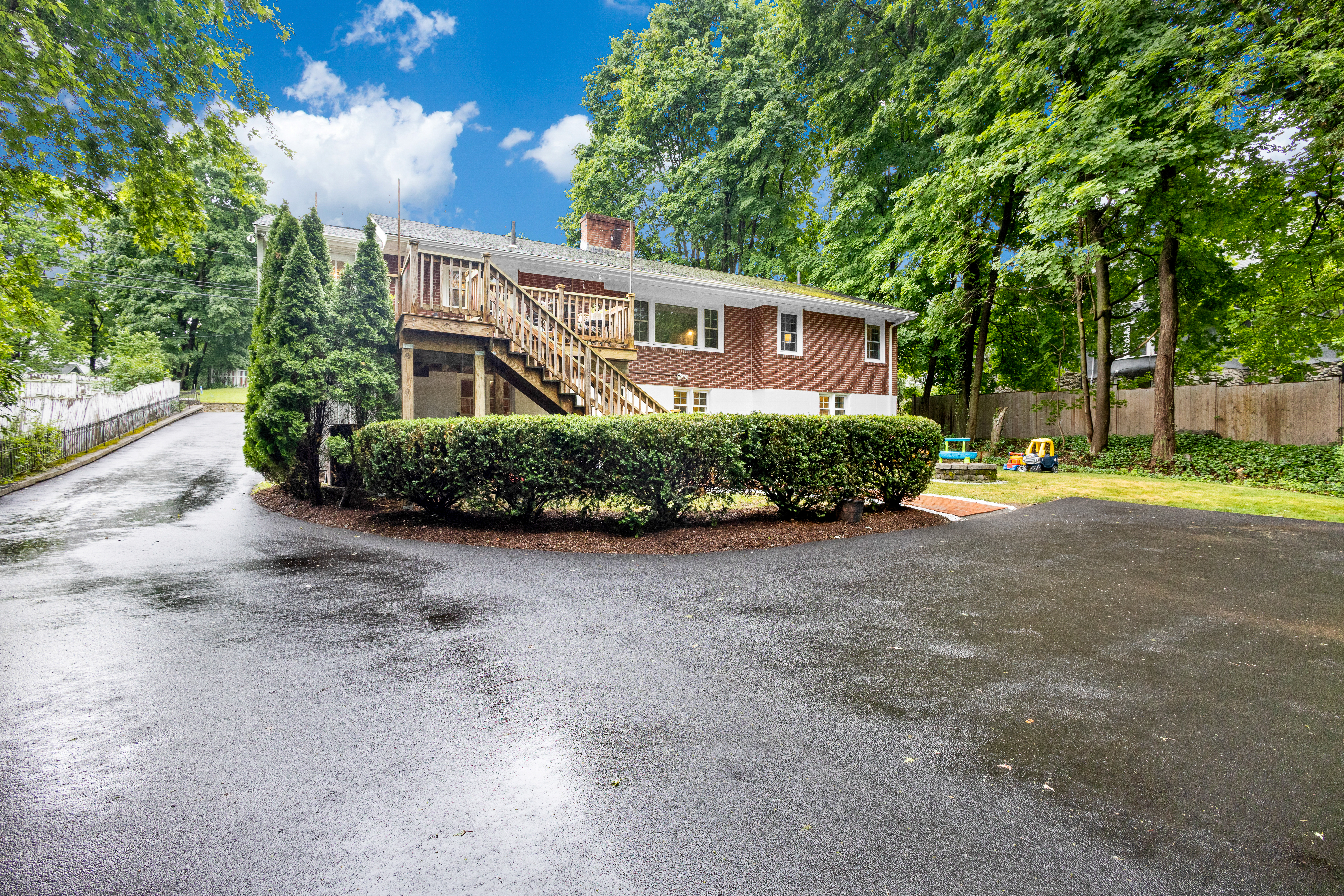  115 Walnut Street, Dedham, MA, 02026 - 物件實景