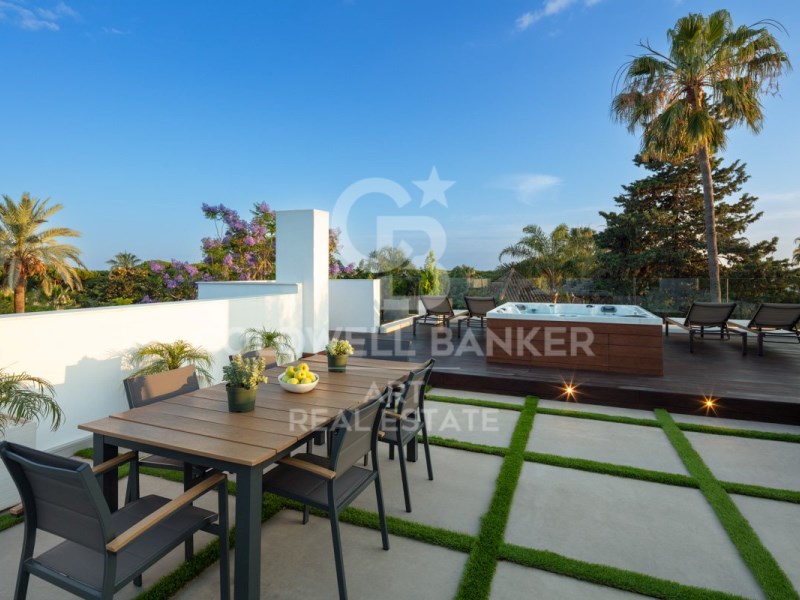 Marbella, Andalusia, ES, 5 Bedrooms Bedrooms, ,6 BathroomsBathrooms,Residential,For Sale,1804123