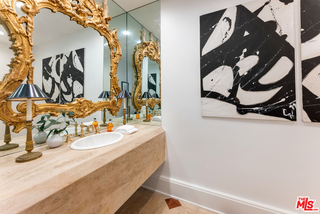 Beverly Hills, California, 90210, United States, 6 Bedrooms Bedrooms, ,8 BathroomsBathrooms,Residential,For Sale,1926509