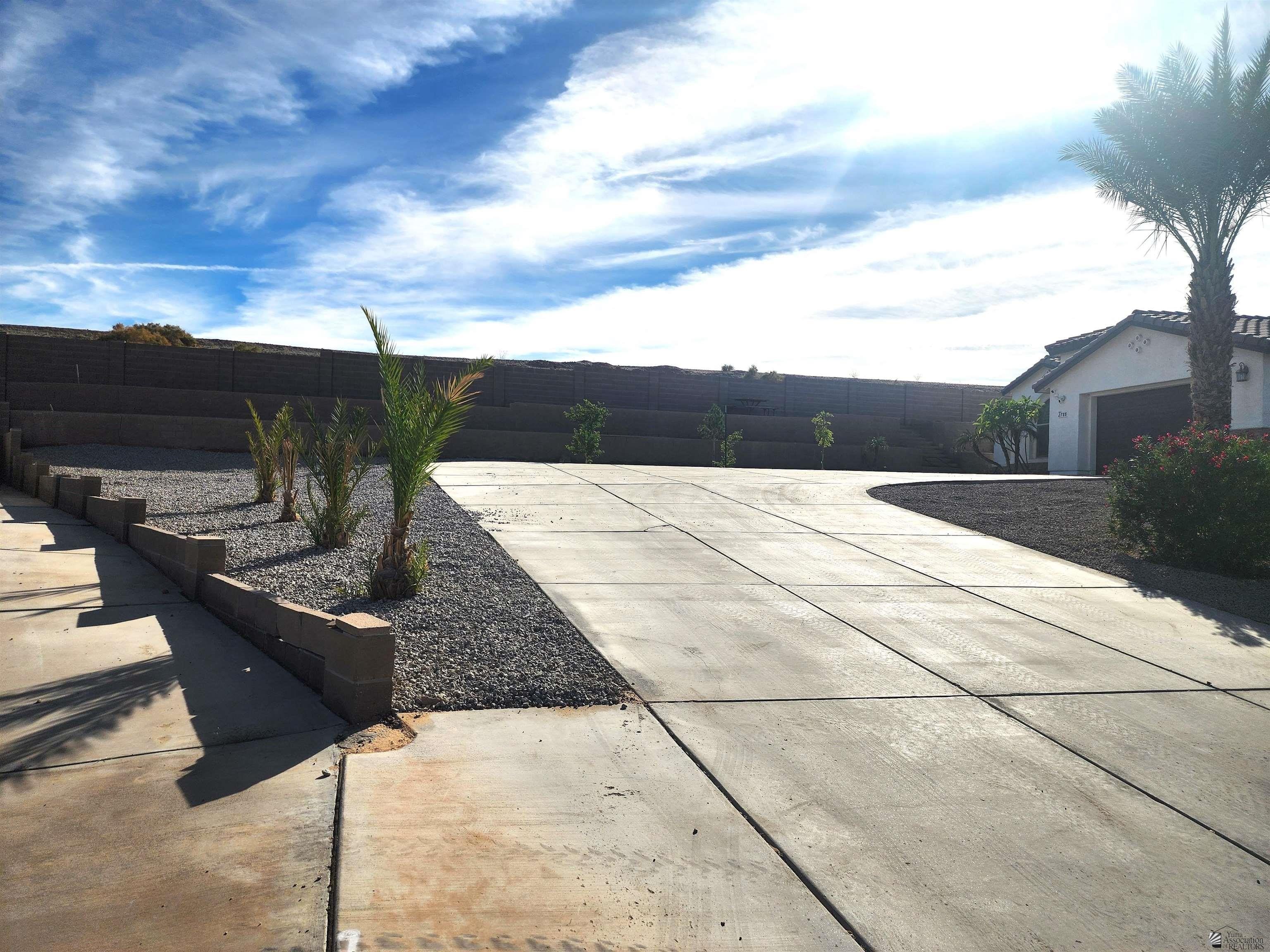 Yuma, Arizona, 85365, United States, 4 Bedrooms Bedrooms, ,1 BathroomBathrooms,Residential,For Sale,1976957