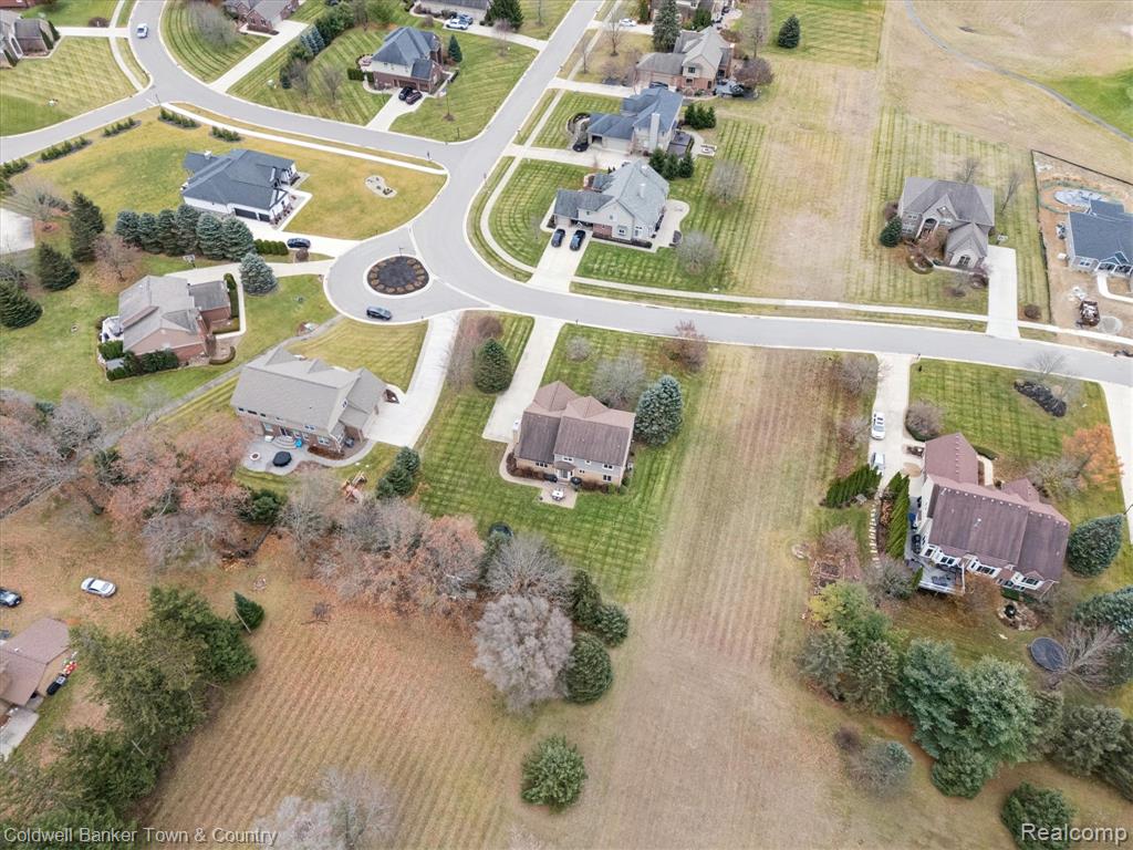 Highland, Michigan, 48357, United States, 4 Bedrooms Bedrooms, ,4 BathroomsBathrooms,Residential,For Sale,2003066