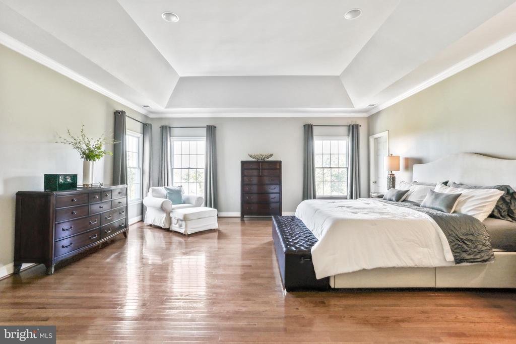 Waterford, Virginia, 20197, United States, 4 Bedrooms Bedrooms, ,5 BathroomsBathrooms,Residential,For Sale,1941290