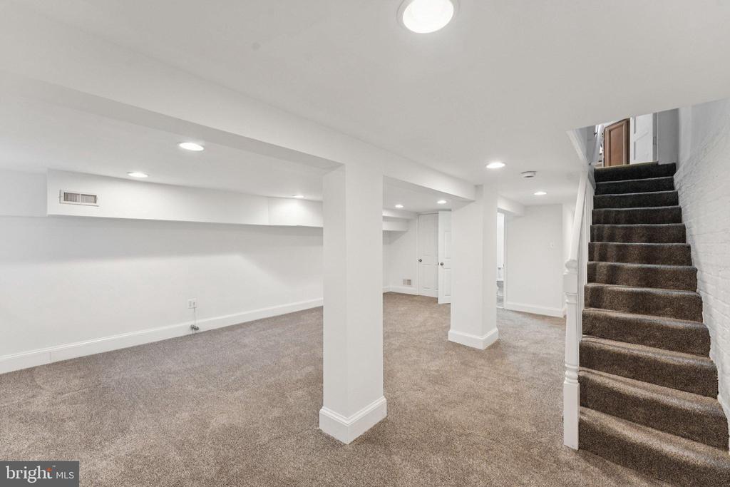 Washington, District of Columbia, 20001, United States, 4 Bedrooms Bedrooms, ,3 BathroomsBathrooms,Residential,For Sale,2001176