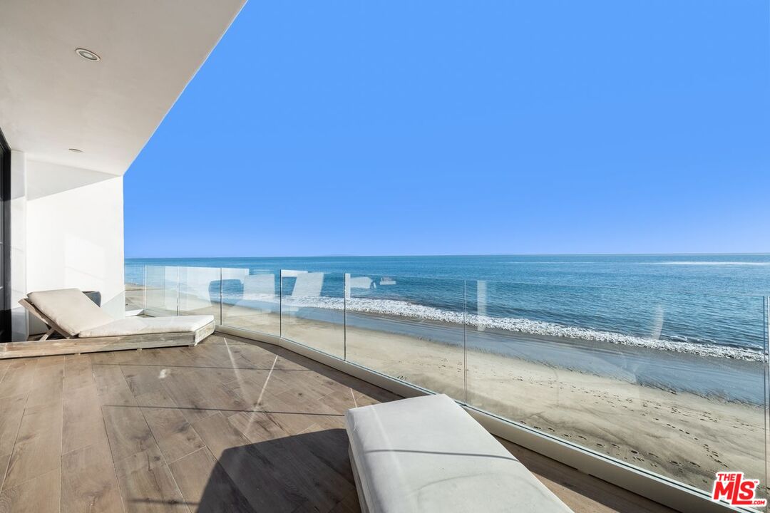 Malibu, California, 90265, United States, 3 Bedrooms Bedrooms, ,3 BathroomsBathrooms,Residential,For Sale,1918714