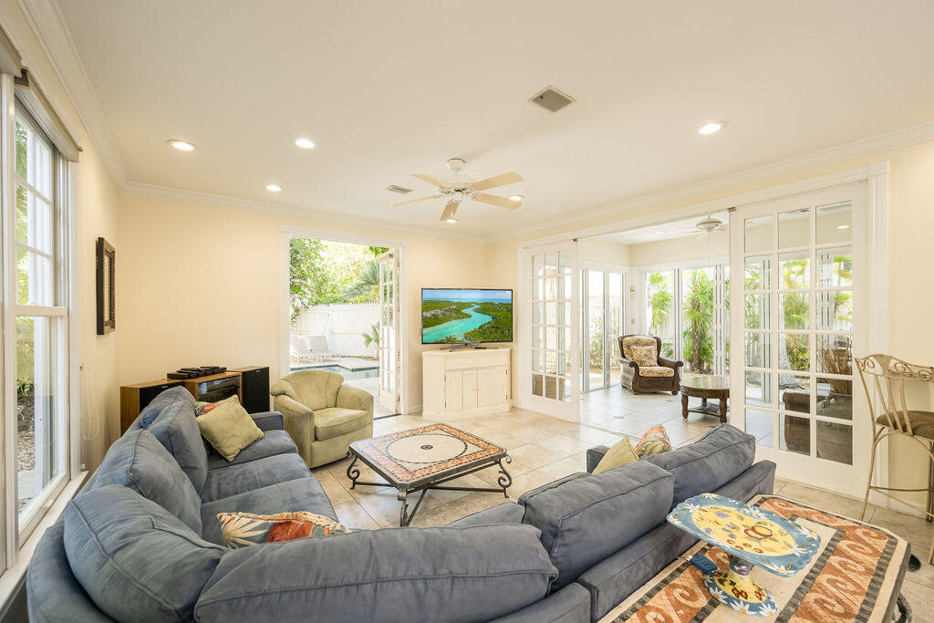KEY WEST, Florida, 33040, United States, 5 Bedrooms Bedrooms, ,4 BathroomsBathrooms,Residential,For Sale,1847145