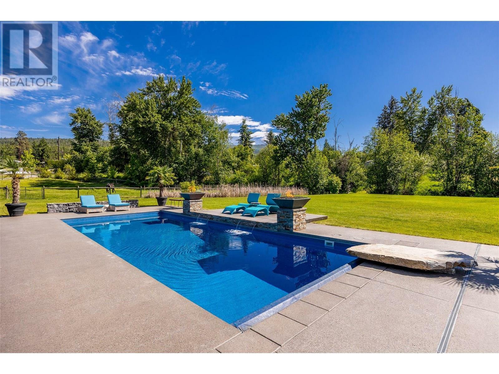 KELOWNA, British Columbia, V1W 4C5, CA, 5 Bedrooms Bedrooms, ,3 BathroomsBathrooms,Residential,For Sale,1883481