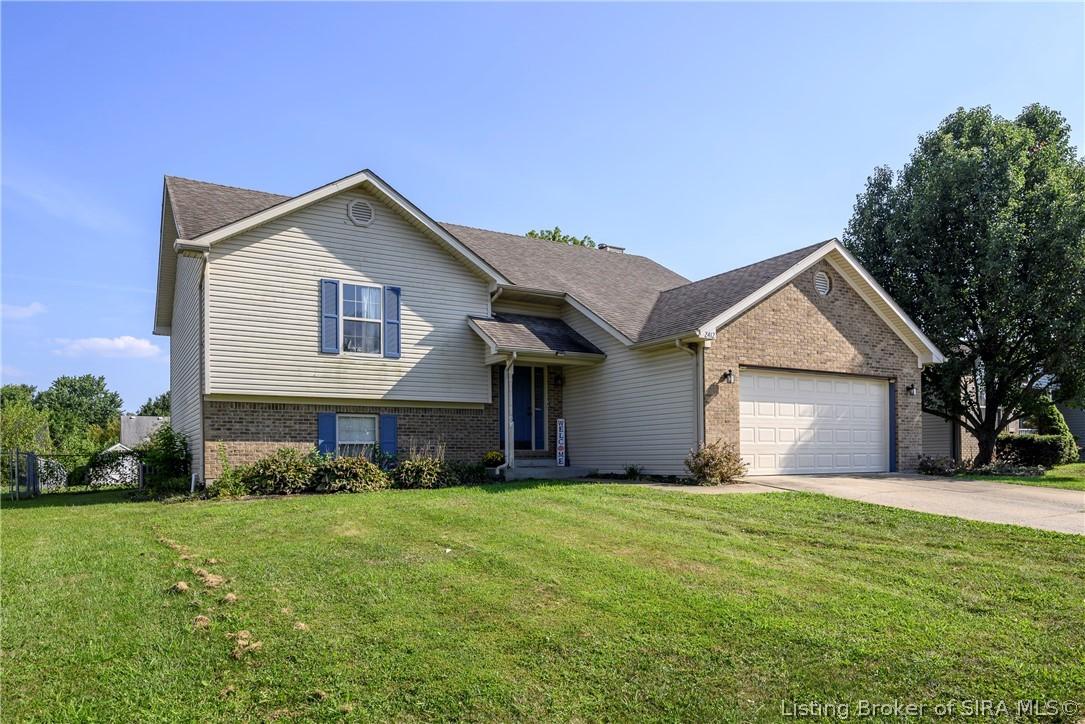 Kingsfield St, Jeffersonville, IN 47130