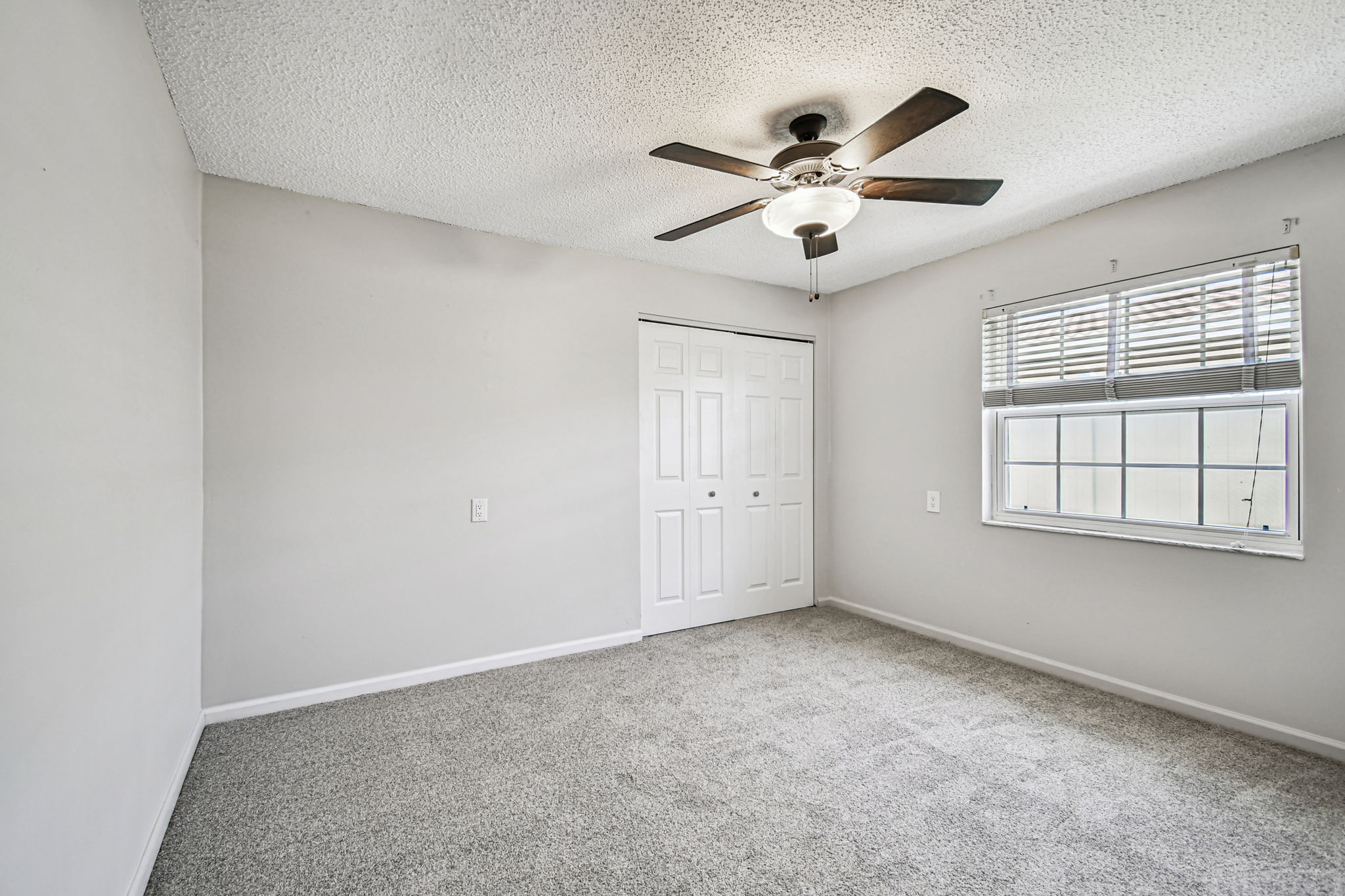 Madeira Beach, Florida, 33708, United States, 4 Bedrooms Bedrooms, ,2 BathroomsBathrooms,Residential,For Sale,2005483