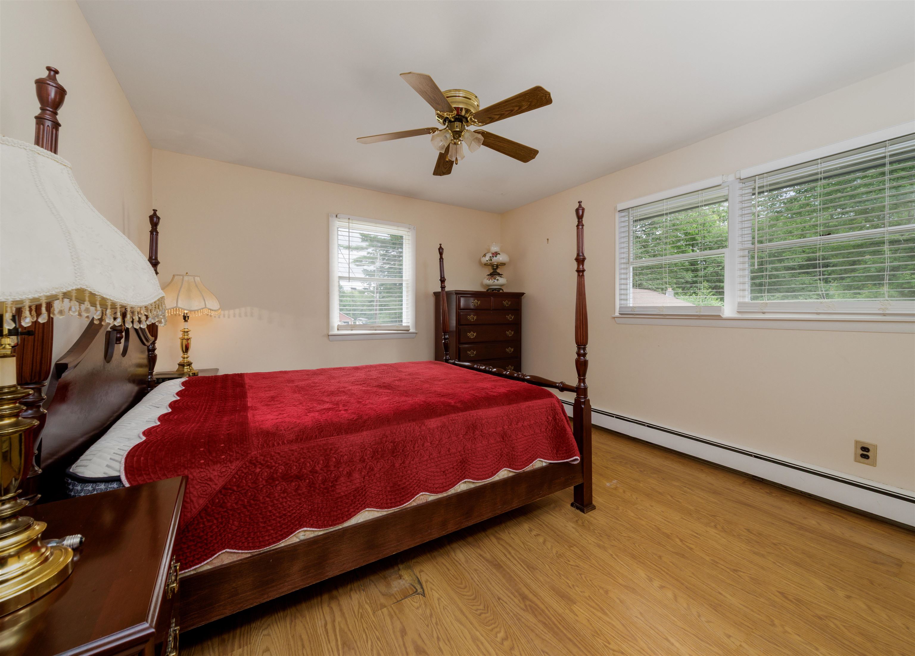 Newport, New Hampshire, 03773, United States, 4 Bedrooms Bedrooms, ,1 BathroomBathrooms,Residential,For Sale,1892643
