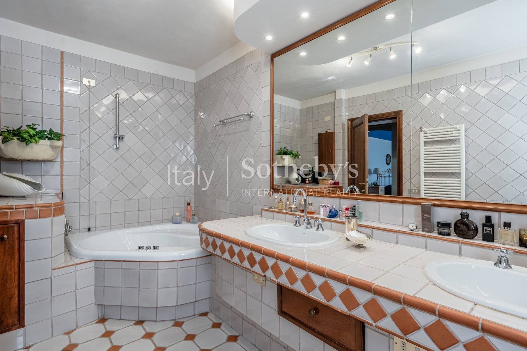  Elegant tuscan country home with panoramic hill views - 物件實景