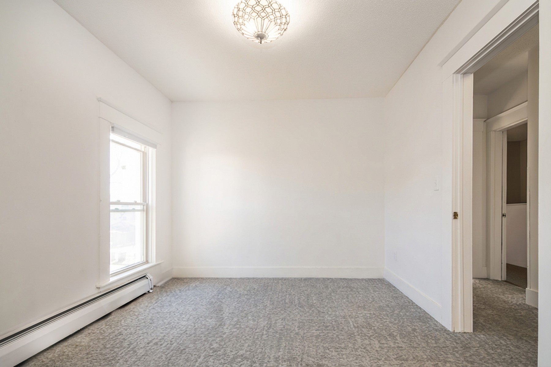  Spacious & Renovated Rutland City Charmer - 物件實景