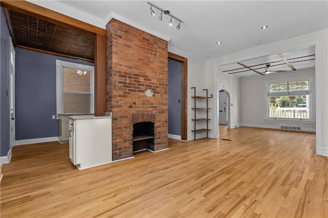 Highland Park, Pennsylvania, 15206, United States, 4 Bedrooms Bedrooms, ,3 BathroomsBathrooms,Residential,For Sale,1924844