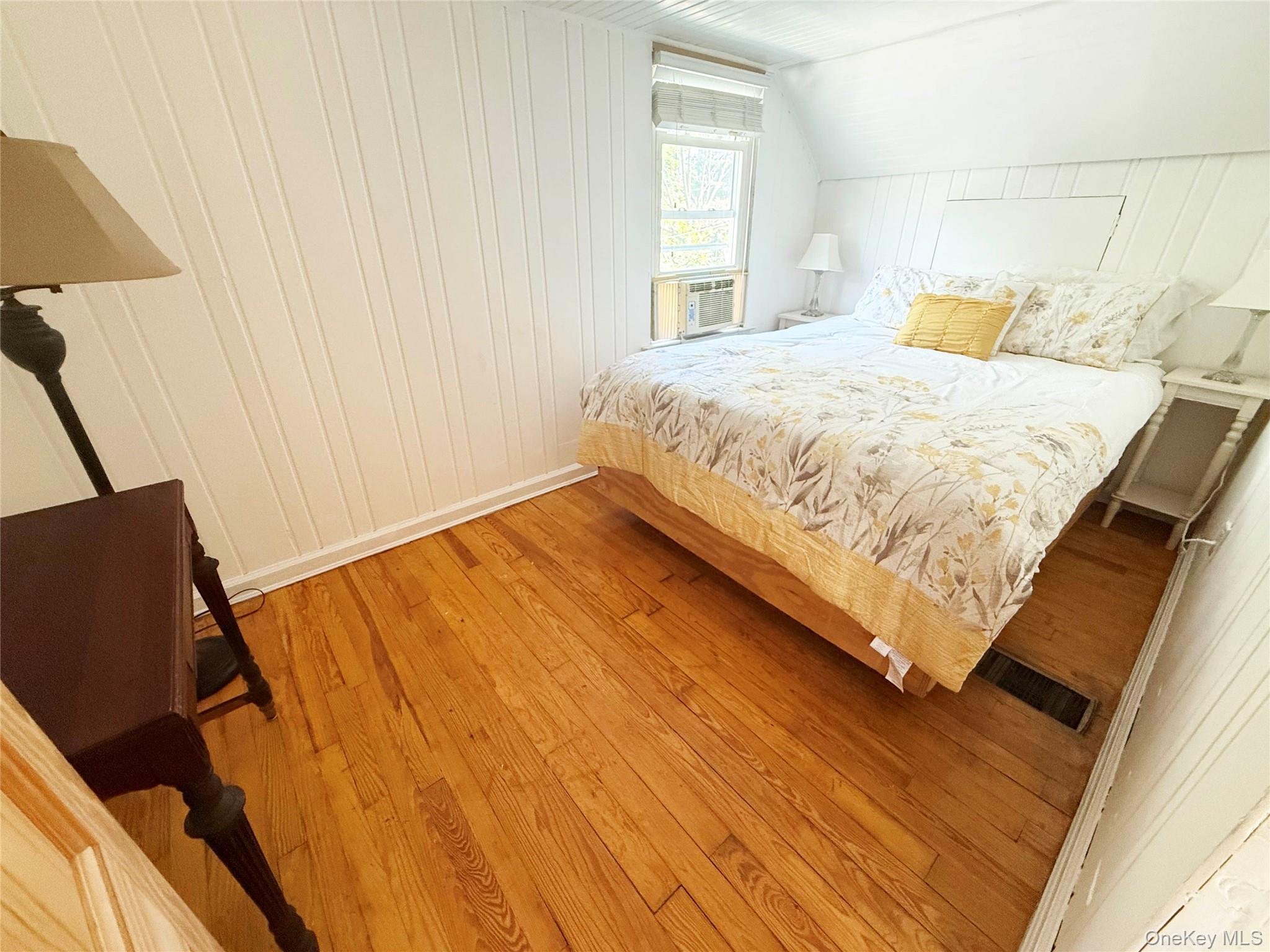Sea Cliff, New York, 11579, United States, 2 Bedrooms Bedrooms, ,2 BathroomsBathrooms,Residential,For Sale,1920035
