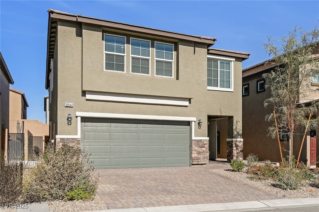 Las Vegas, Nevada, 89166, United States, 4 Bedrooms Bedrooms, ,3 BathroomsBathrooms,Residential,For Sale,1989328