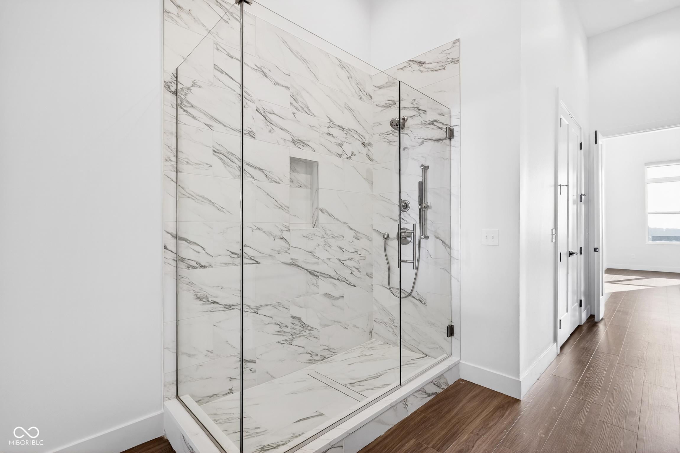 Carmel, Indiana, 46032, United States, 2 Bedrooms Bedrooms, ,3 BathroomsBathrooms,Residential,For Sale,1977129