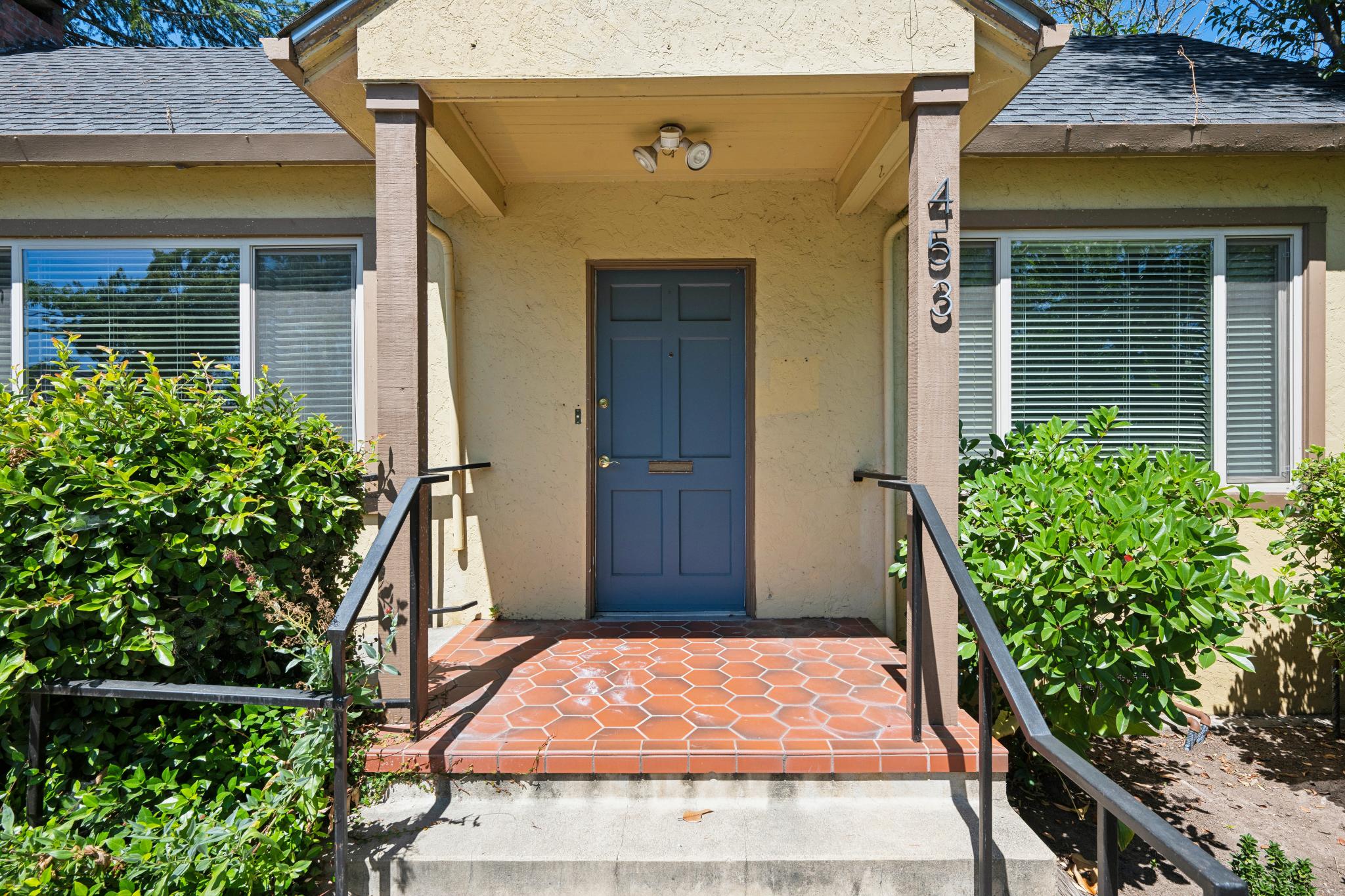  453 Second Street West - 物件實景