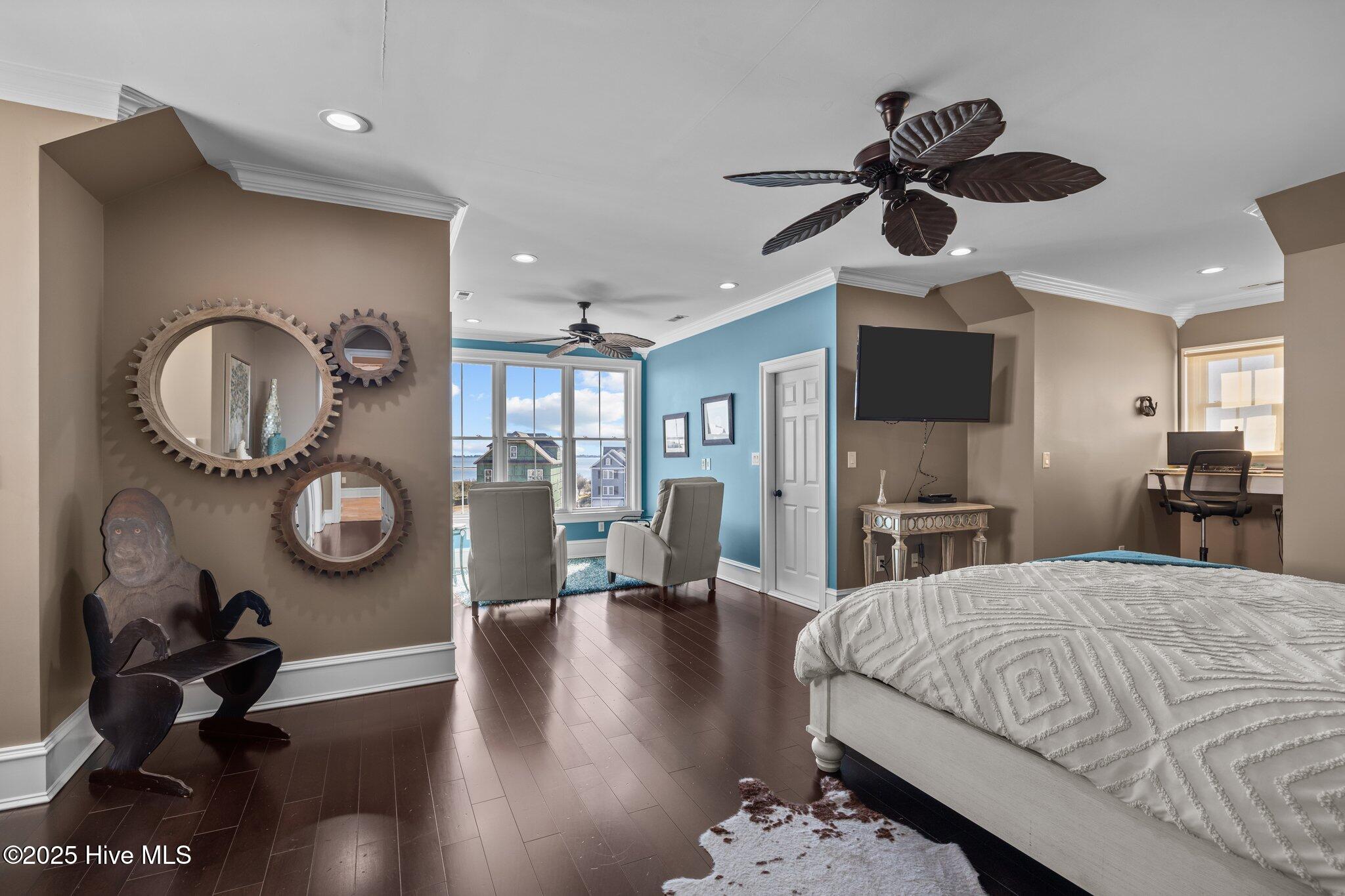 Newport, North Carolina, 28570, United States, 5 Bedrooms Bedrooms, ,7 BathroomsBathrooms,Residential,For Sale,1856837