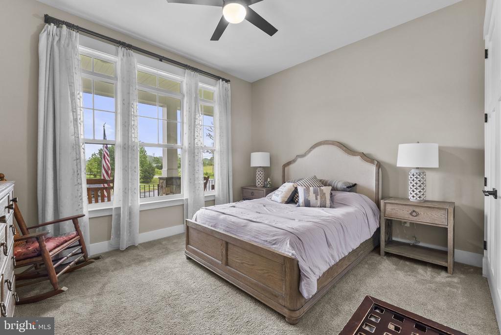 Warrenton, Virginia, 20187, United States, 4 Bedrooms Bedrooms, ,4 BathroomsBathrooms,Residential,For Sale,2048905