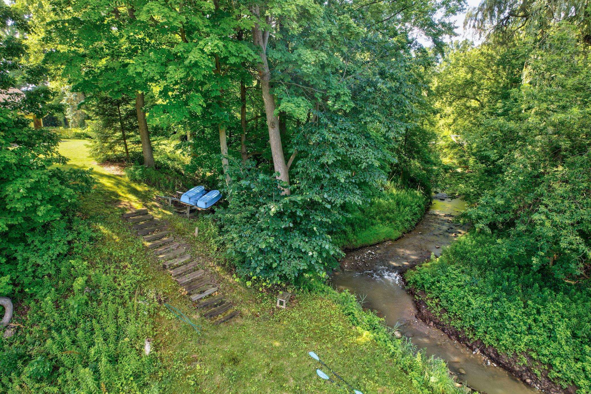 Vassar, Michigan, 49768, United States, 3 Bedrooms Bedrooms, ,4 BathroomsBathrooms,Residential,For Sale,1976339