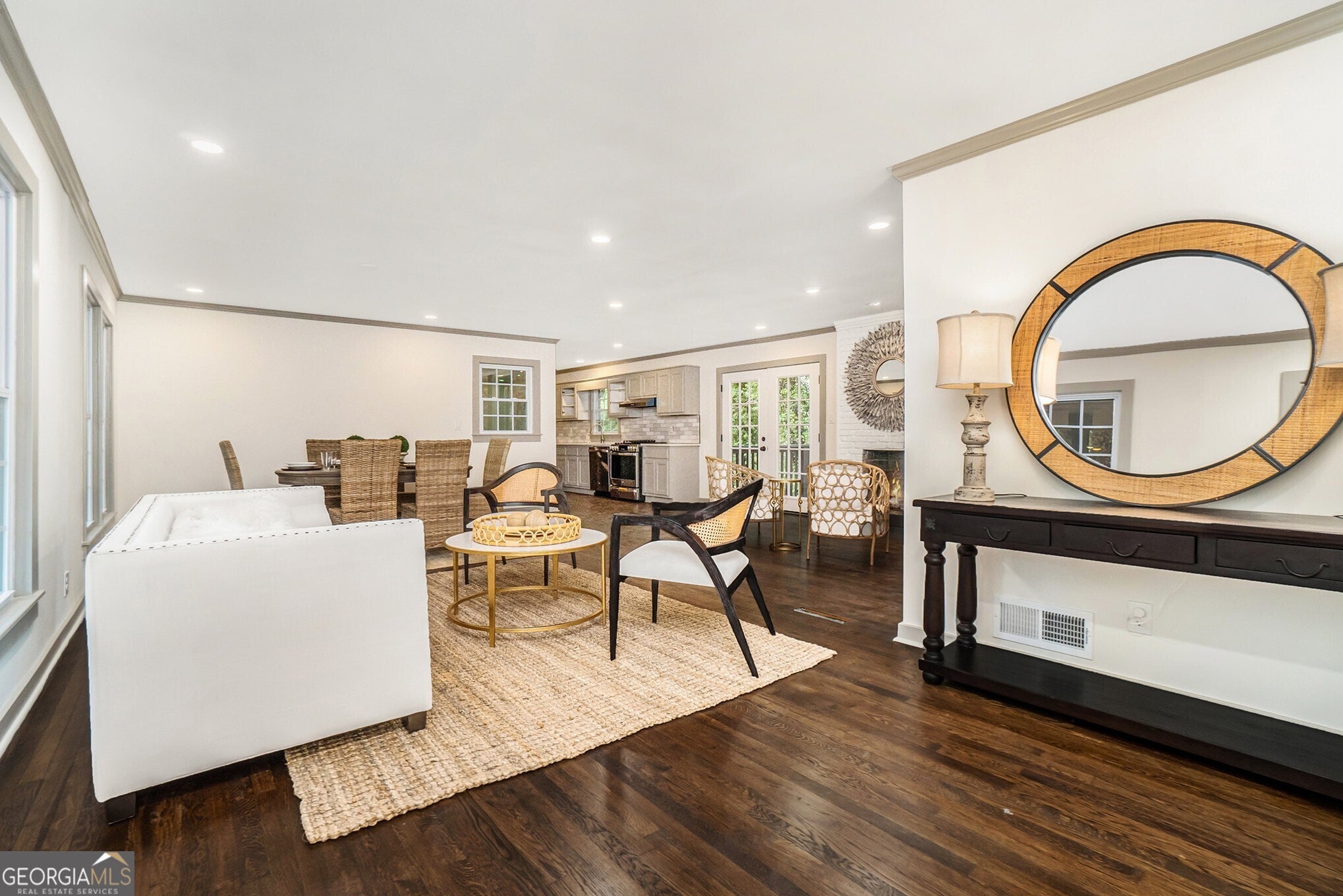 Dunwoody, Georgia, 30360, United States, 3 Bedrooms Bedrooms, ,2 BathroomsBathrooms,Residential,For Sale,1859063