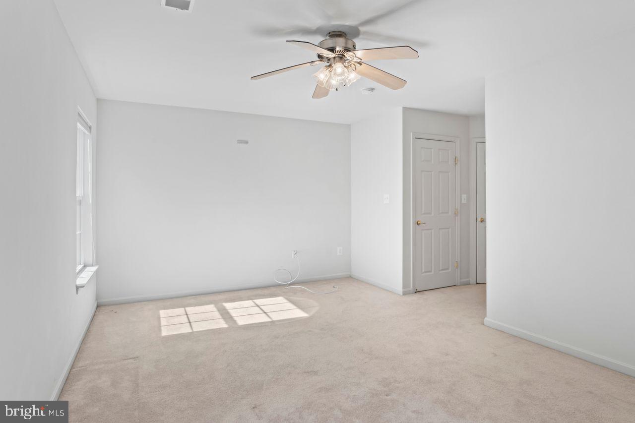 Woodbridge, Virginia, 22191, United States, 6 Bedrooms Bedrooms, ,5 BathroomsBathrooms,Residential,For Sale,1949818