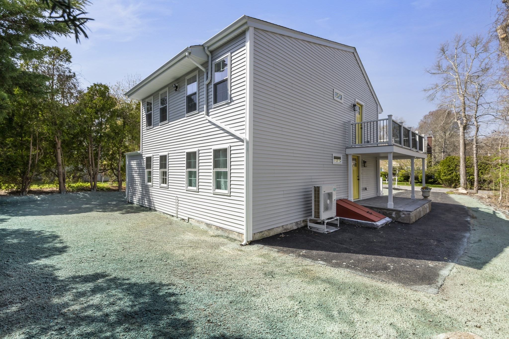 South Dartmouth, Massachusetts, 02748, United States, 4 Bedrooms Bedrooms, ,2 BathroomsBathrooms,Residential,For Sale,1977281