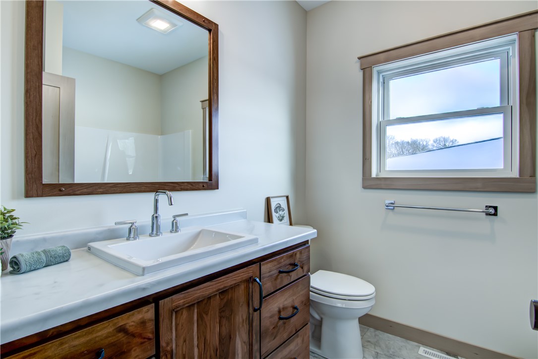 Eau Claire, Wisconsin, 54703, United States, 5 Bedrooms Bedrooms, ,3 BathroomsBathrooms,Residential,For Sale,1937821