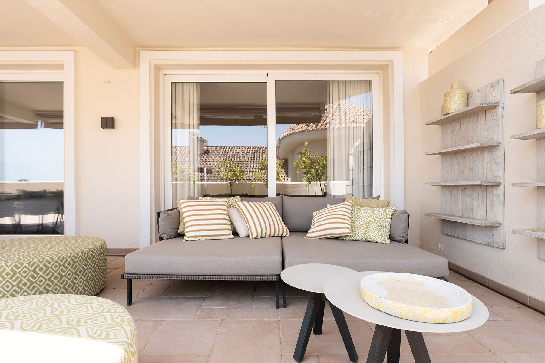  South-Facing duplex apartment with sea views in Nueva Andalucía - 物件實景