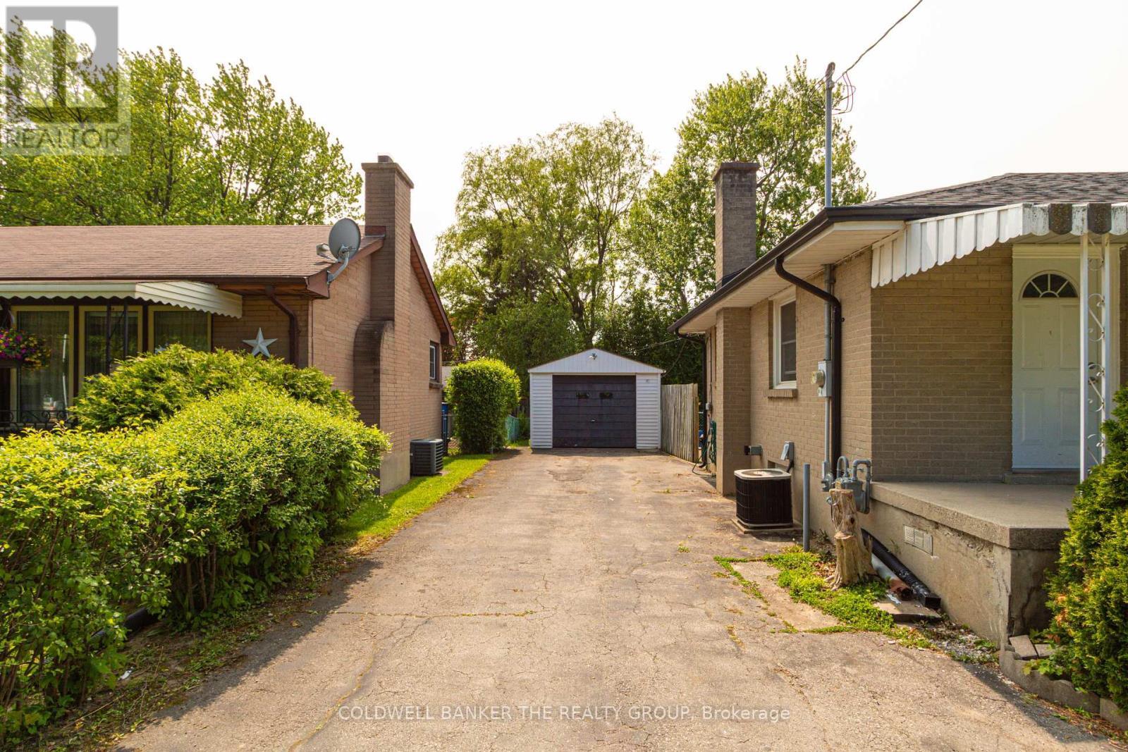 LONDON EAST (EAST H), Ontario, N5W 4X8, CA, 6 Bedrooms Bedrooms, ,2 BathroomsBathrooms,Residential,For Sale,1913385