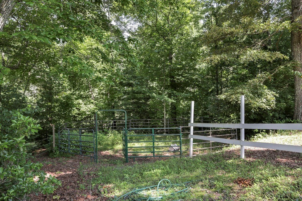 Hayesville, North Carolina, 28904, United States, 3 Bedrooms Bedrooms, ,2 BathroomsBathrooms,Residential,For Sale,1938429