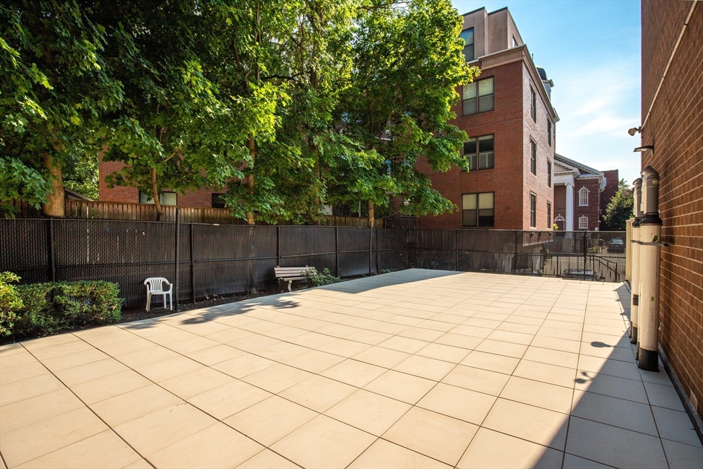 Brookline, Massachusetts, 02446, United States, 2 Bedrooms Bedrooms, ,2 BathroomsBathrooms,Residential,For Sale,1920109