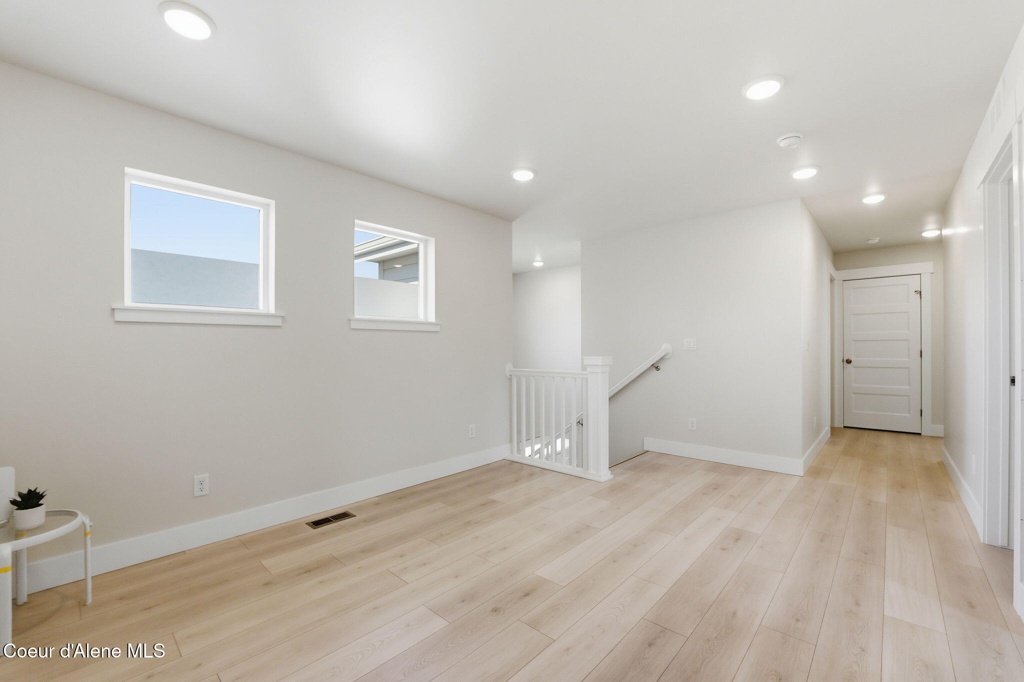 Hayden, Idaho, 83835, United States, 3 Bedrooms Bedrooms, ,3 BathroomsBathrooms,Residential,For Sale,1980507