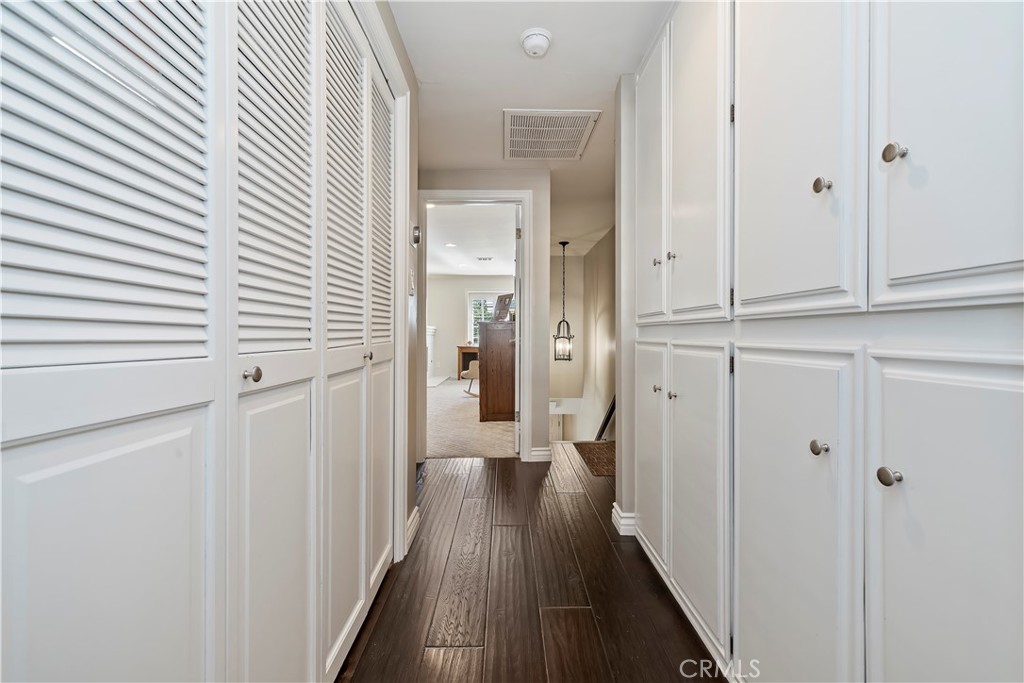 Sierra Madre, California, 91024, United States, 2 Bedrooms Bedrooms, ,3 BathroomsBathrooms,Residential,For Sale,1992859