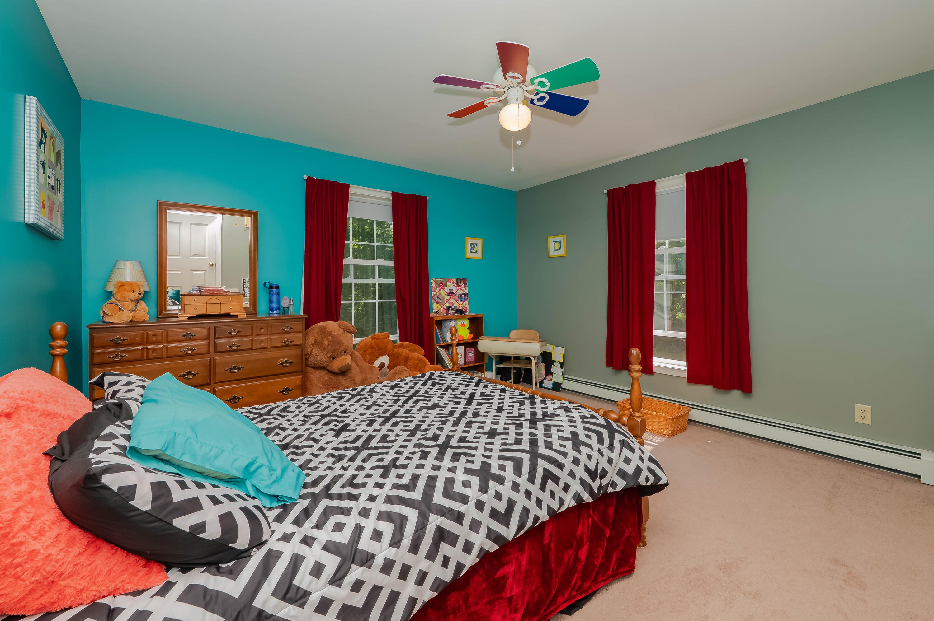 North Berwick, Maine, 03906, United States, 3 Bedrooms Bedrooms, ,3 BathroomsBathrooms,Residential,For Sale,1870422