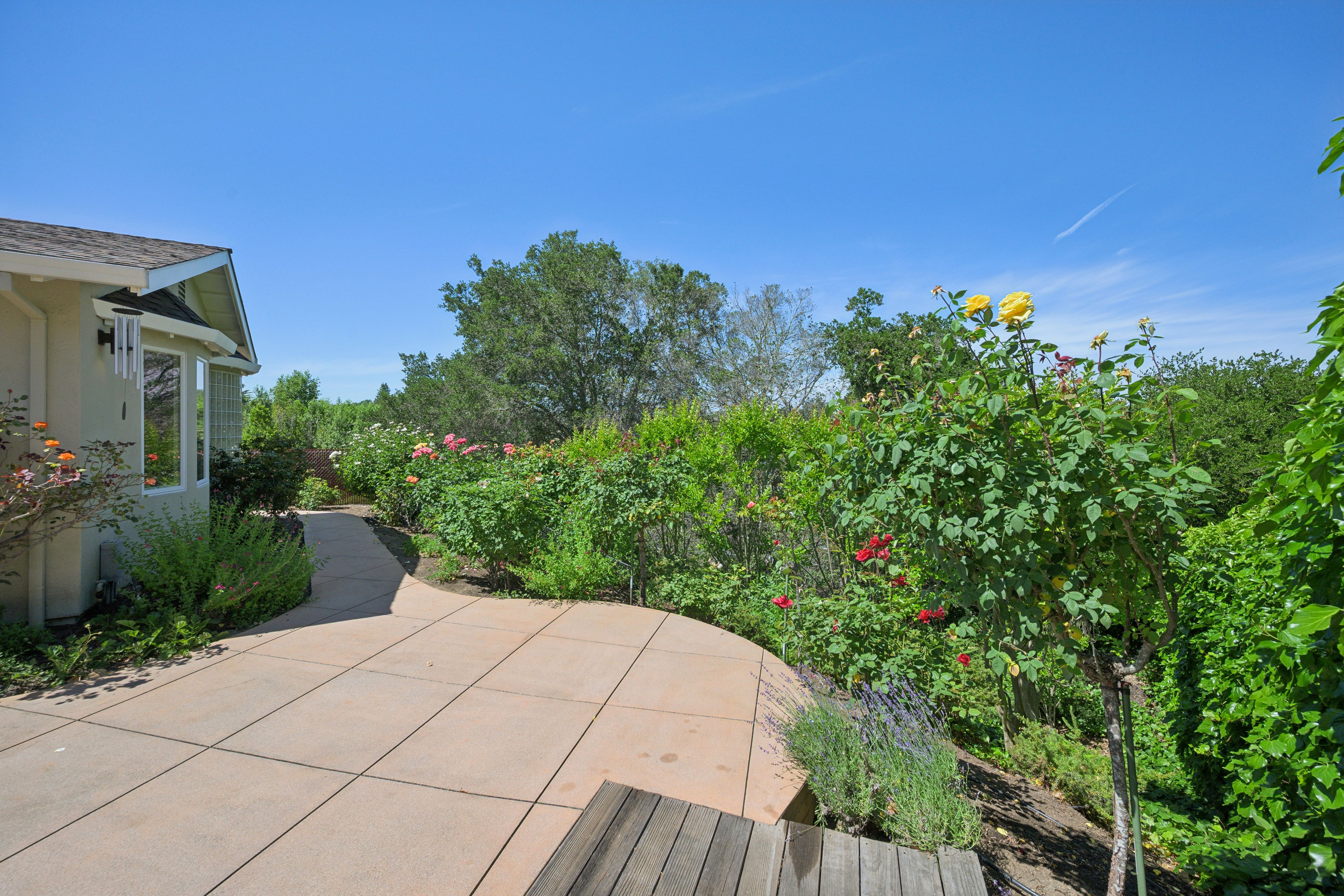  Exceptional Single Level Home in Loma Verde - 物件實景