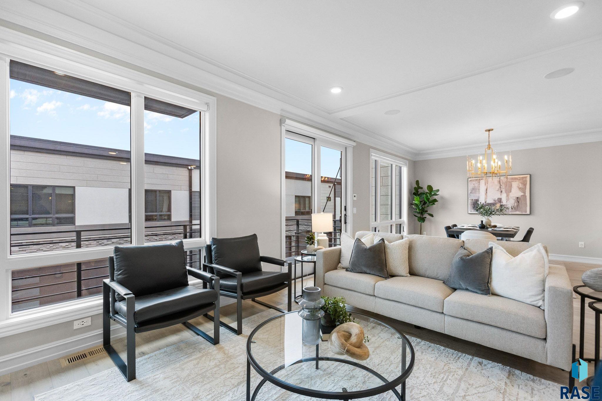 Sioux Falls, South Dakota, 57106, United States, 3 Bedrooms Bedrooms, ,2 BathroomsBathrooms,Residential,For Sale,1986319