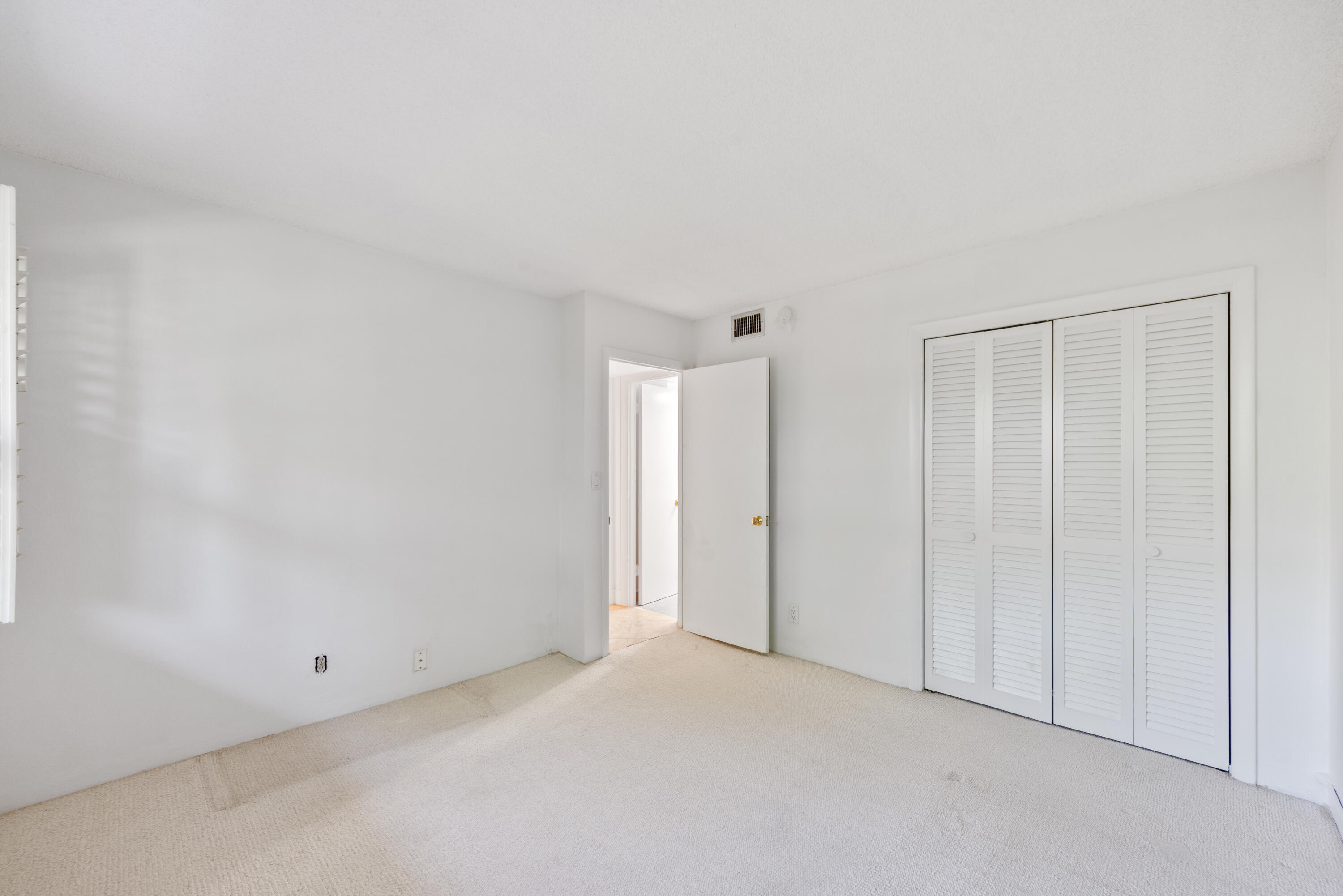 Boca Raton, Florida, 33431, United States, 2 Bedrooms Bedrooms, ,2 BathroomsBathrooms,Residential,For Sale,1957981