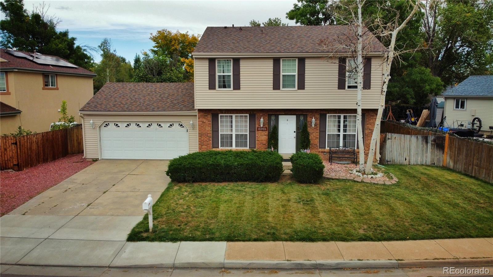 Centennial, Colorado, 80015, United States, 4 Bedrooms Bedrooms, ,2 BathroomsBathrooms,Residential,For Sale,1988993