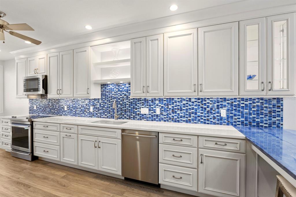 Longboat Key, Florida, 34228, United States, 2 Bedrooms Bedrooms, ,3 BathroomsBathrooms,Residential,For Sale,1743493