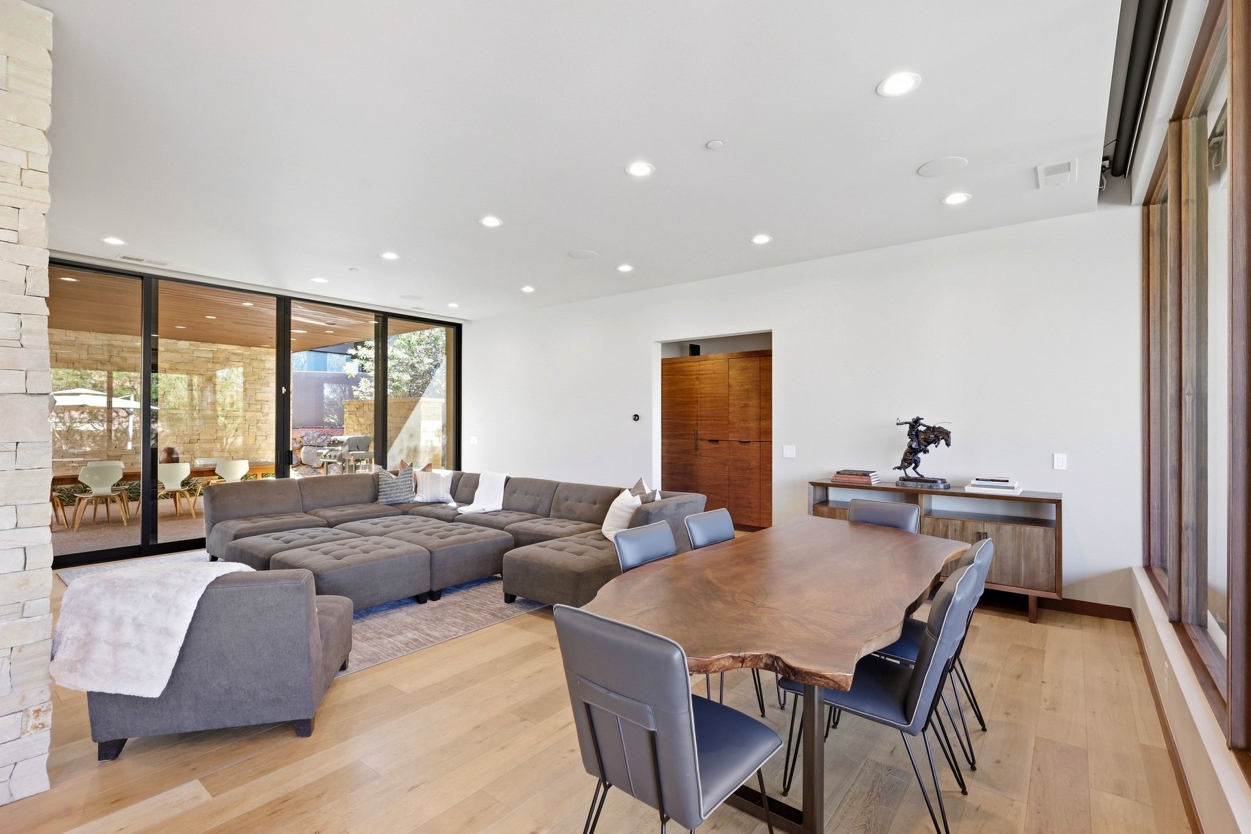  Warm Desert Modern Single Level Living in the Gated side of the Ledges Course - 物件實景
